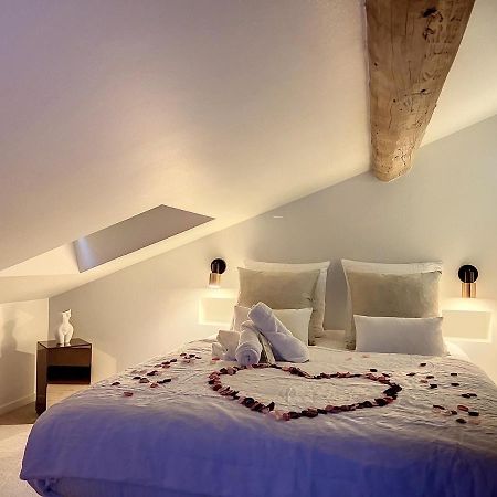Cocon Blanc Calin Avec Jacuzzi Privatif - Loveroom Insolite Saint-Etienne  Bagian luar foto